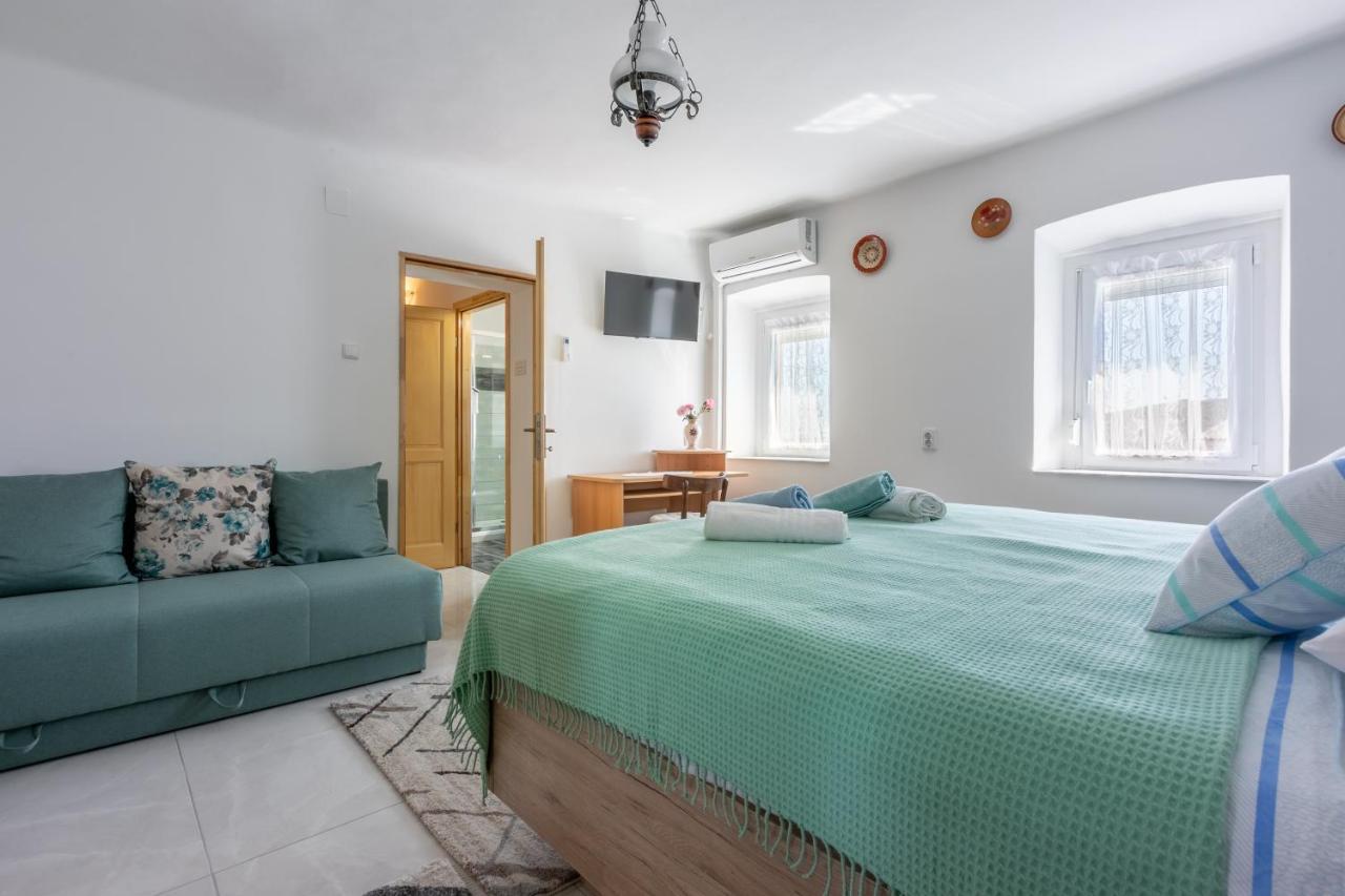 Holiday House Julija بريبير المظهر الخارجي الصورة